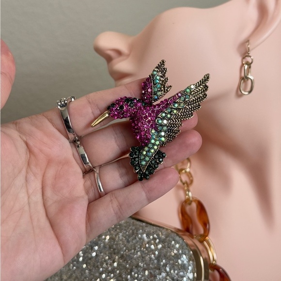 ⚜️❤️‍🔥 Elegant Hummingbird Brooch - Pink and Green 💎 - Picture 8 of 9